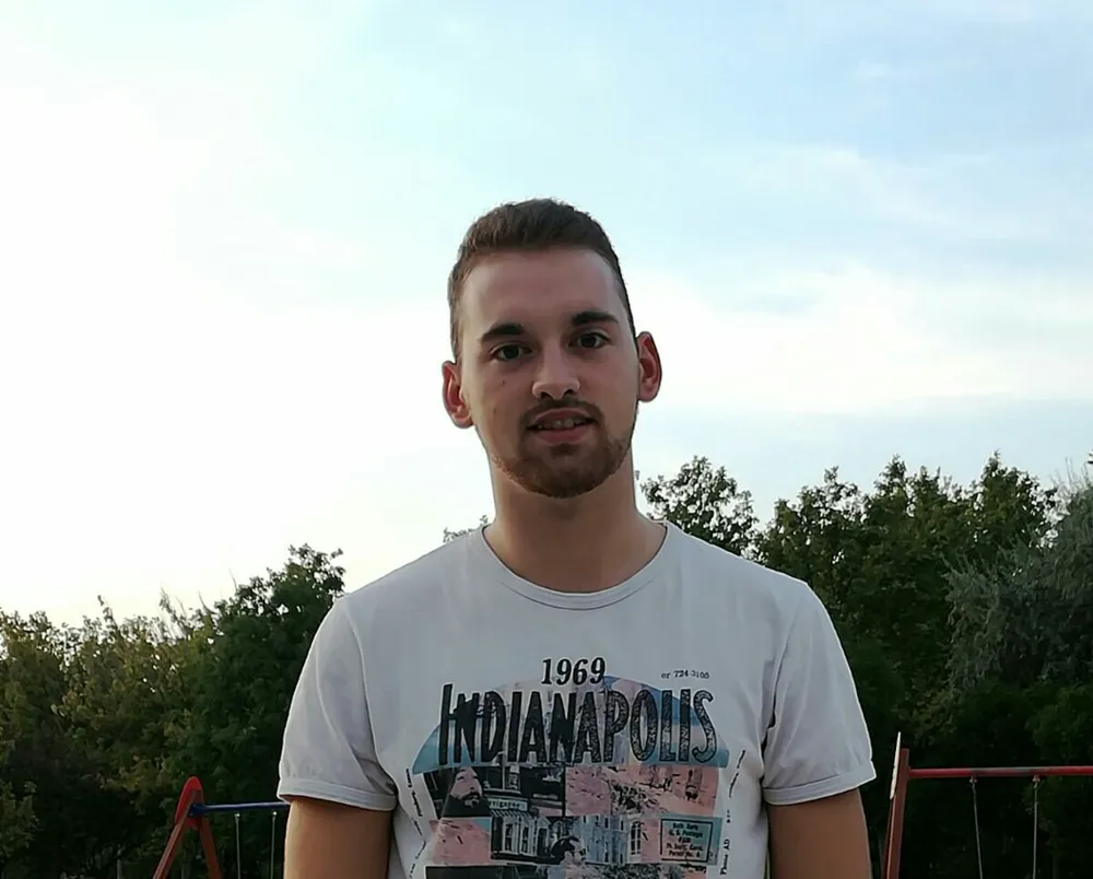 Mario Vallhonrat